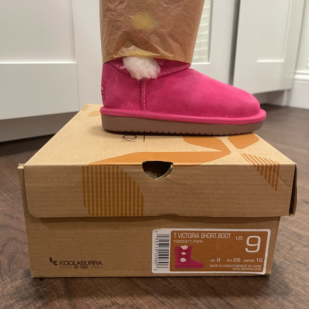 Ugg kids boots pink